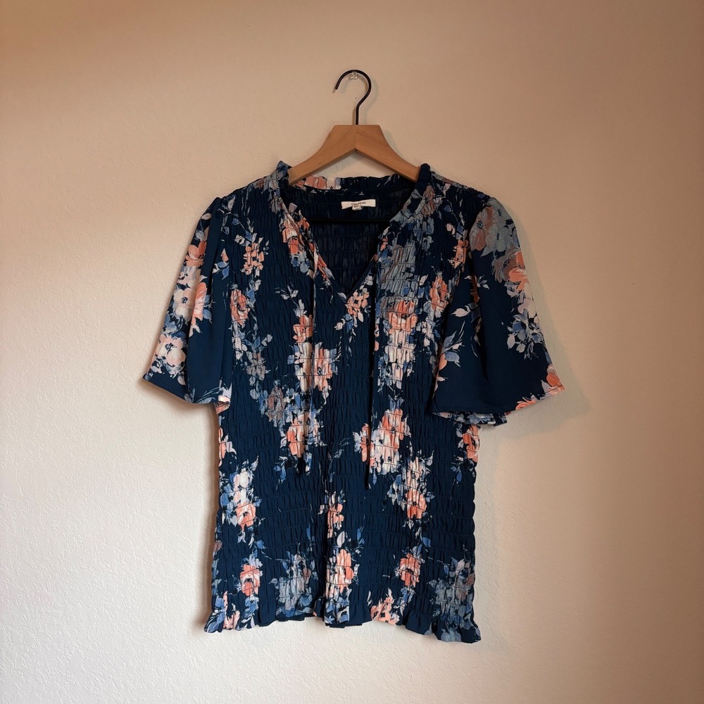 Maurices Navy Blue Floral Smocked Flutter Sleeve Blouse Top Medium Boho Tie Neck
